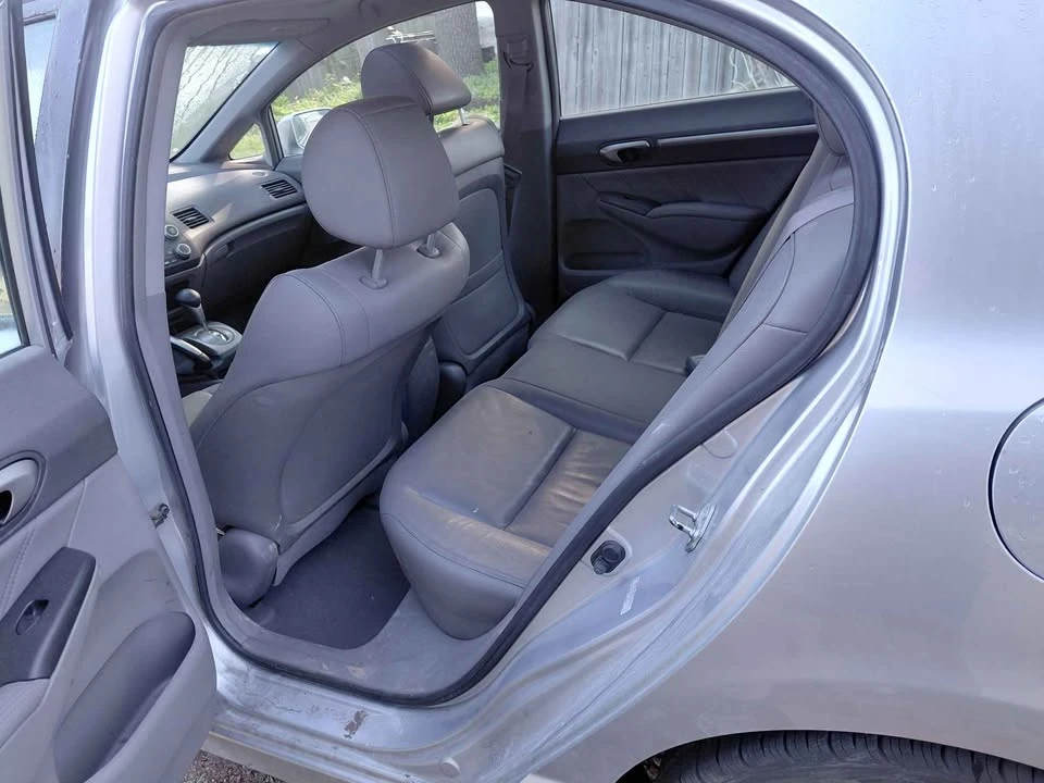 2010 Honda Civic 8th Gen - Image 6 of 7