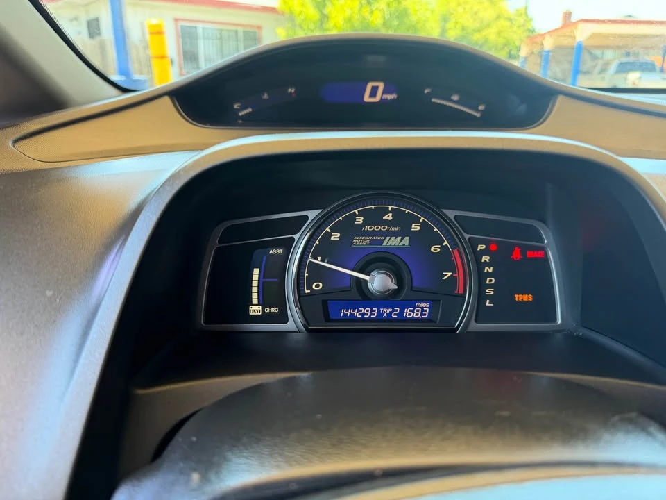 2010 Honda Civic 8th Gen - Image 3 of 6
