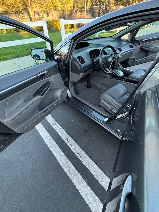 2010 Honda Civic 8th Gen - Image 15 of 20
