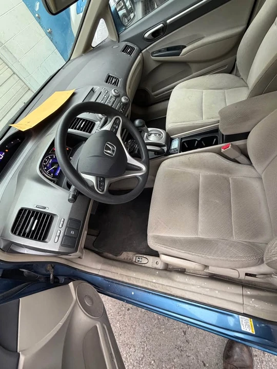 2010 Honda Civic 8th Gen - Image 7 of 9