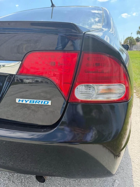2010 Honda Civic 8th Gen - Image 7 of 16