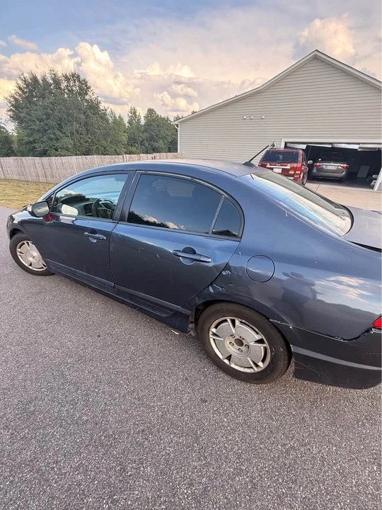 2010 Honda Civic 8th Gen - Image 7 of 16
