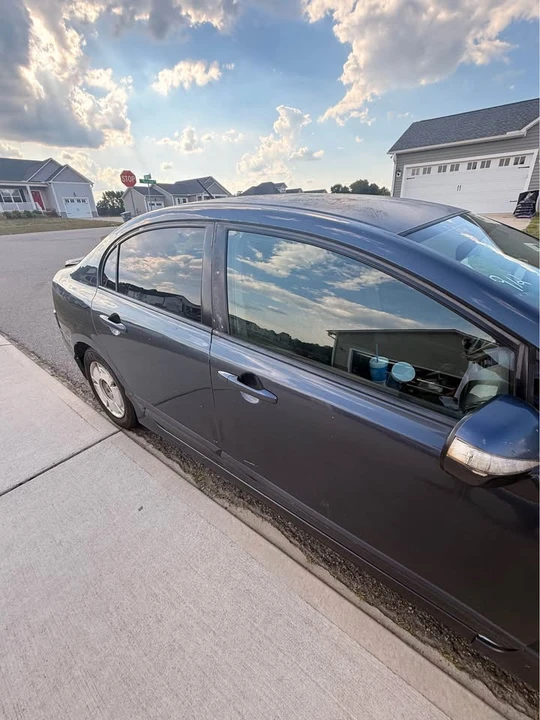 2010 Honda Civic 8th Gen - Image 5 of 16