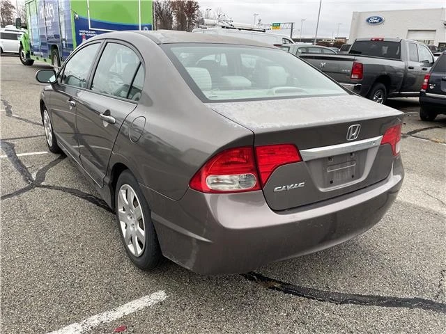 2010 Honda Civic 8th Gen - Image 6 of 21