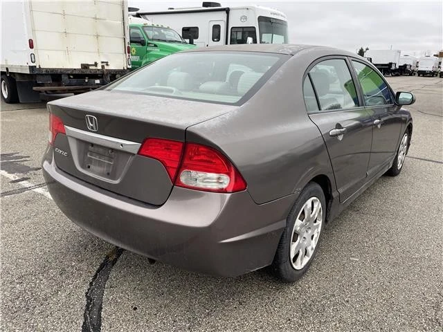 2010 Honda Civic 8th Gen - Image 8 of 21