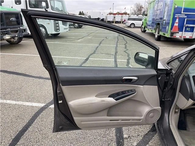 2010 Honda Civic 8th Gen - Image 18 of 21