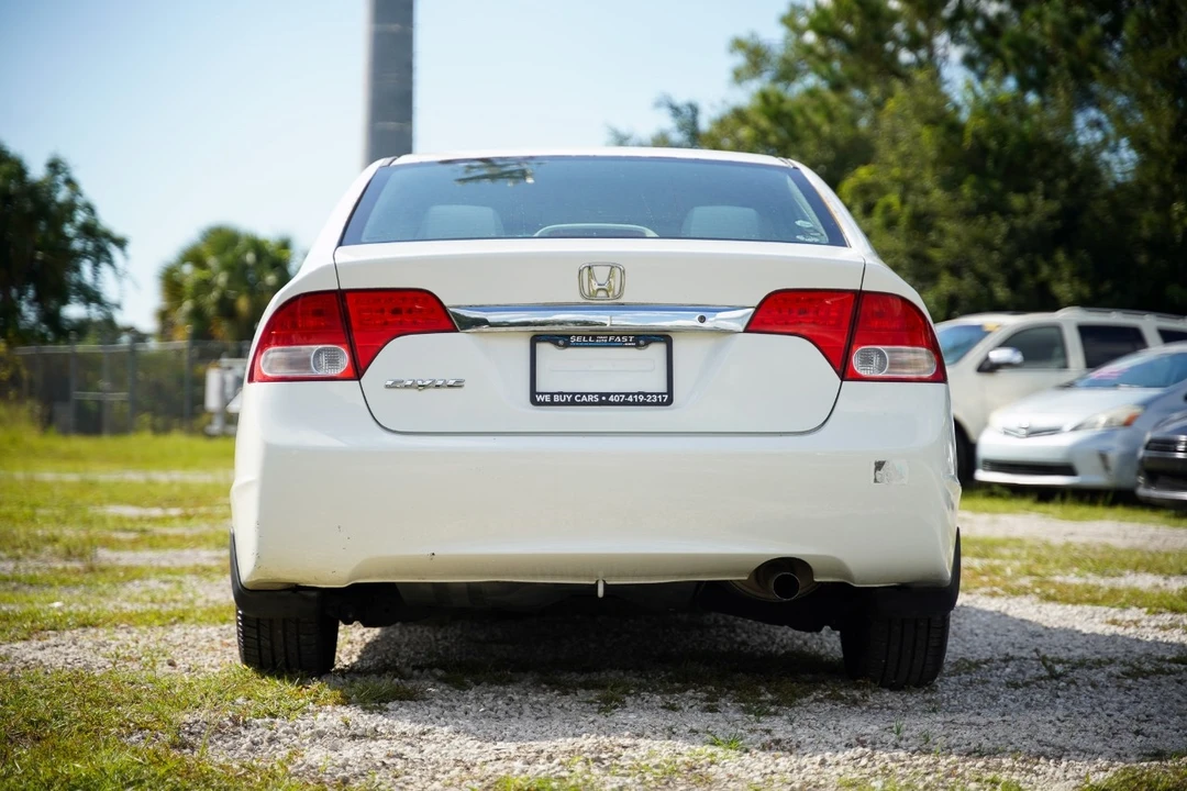 2010 Honda Civic 8th Gen - Image 7 of 12