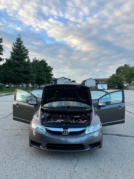 2010 Honda Civic 8th Gen - Image 5 of 19
