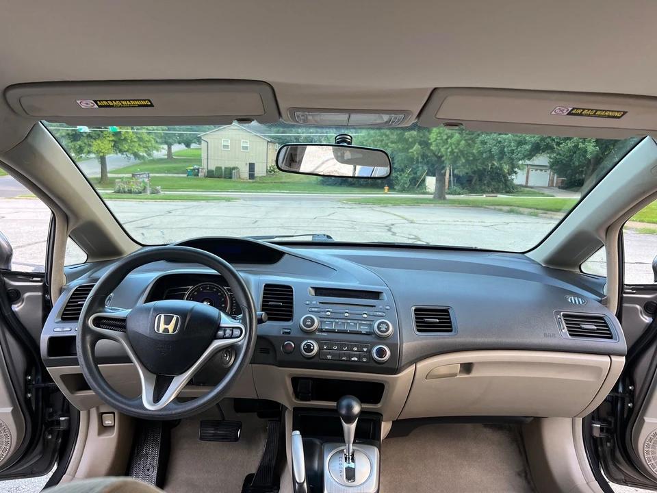 2010 Honda Civic 8th Gen - Image 15 of 19
