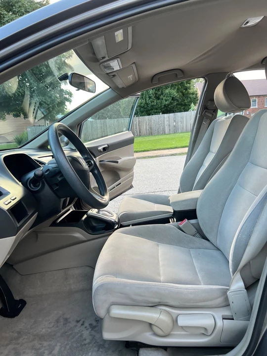 2010 Honda Civic 8th Gen - Image 10 of 19