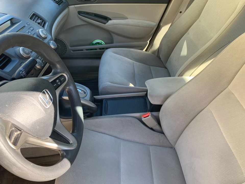 2010 Honda Civic 8th Gen - Image 14 of 15