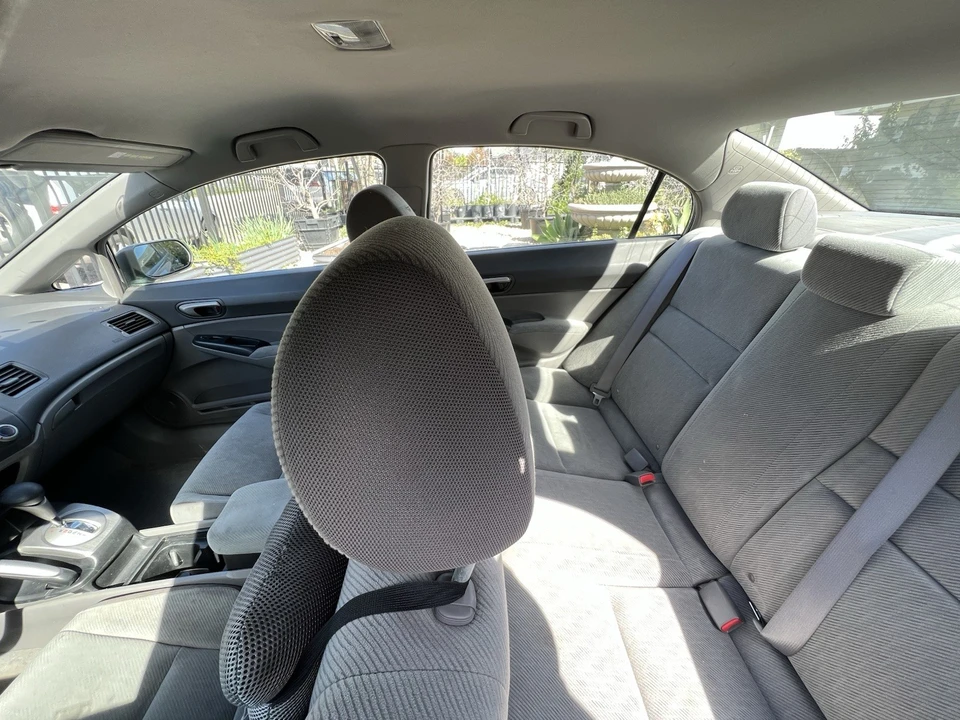 2010 Honda Civic 8th Gen - Image 9 of 11