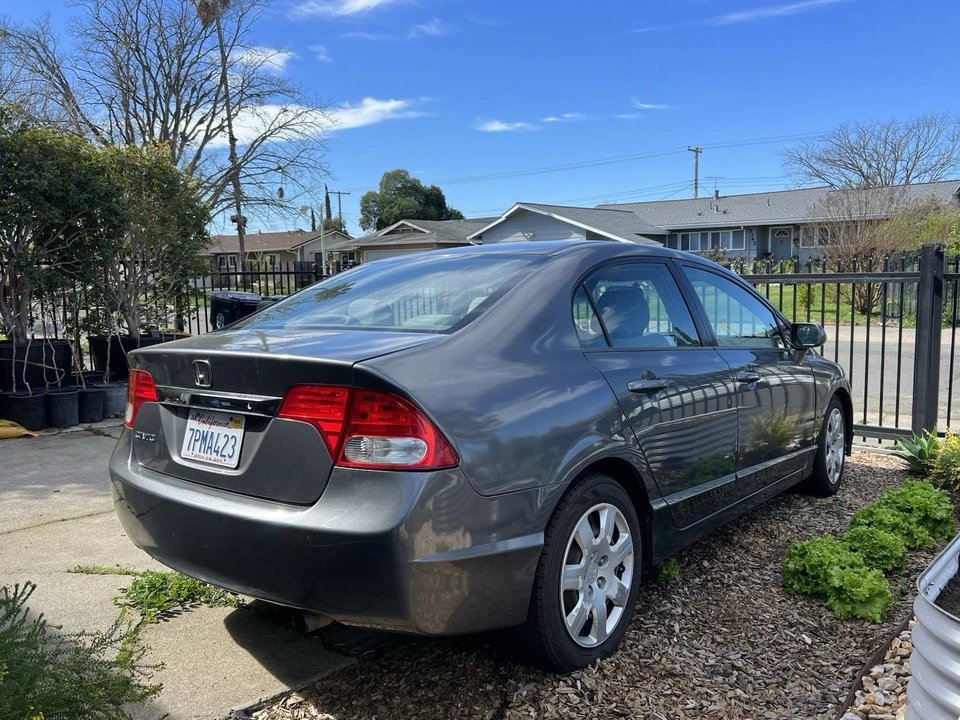 2010 Honda Civic 8th Gen - Image 11 of 11