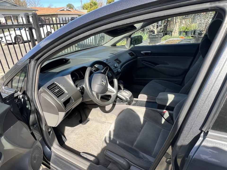 2010 Honda Civic 8th Gen - Image 8 of 11