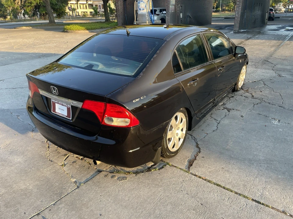 2010 Honda Civic 8th Gen - Image 4 of 7