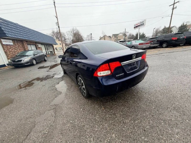 2010 Honda Civic 8th Gen - Image 11 of 12