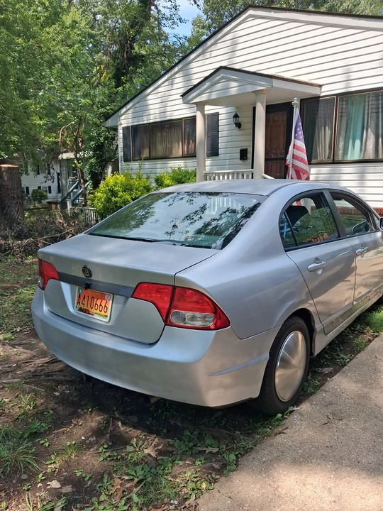 2010 Honda Civic 8th Gen - Image 3 of 11