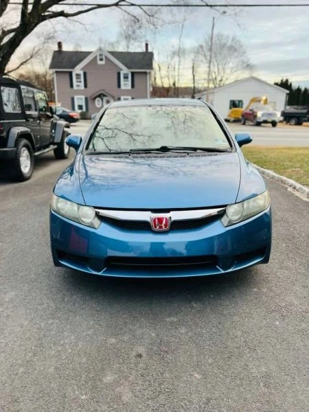 2010 Honda Civic 8th Gen - Image 2 of 12