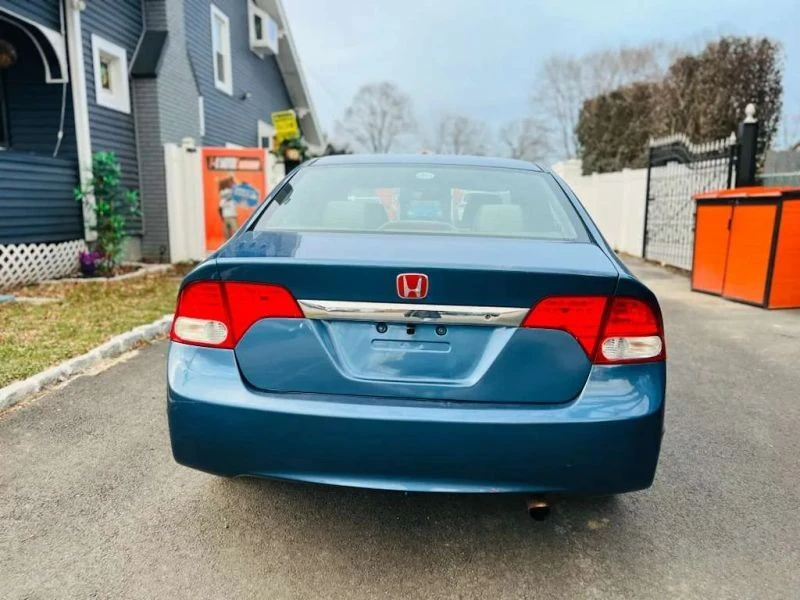 2010 Honda Civic 8th Gen - Image 5 of 12