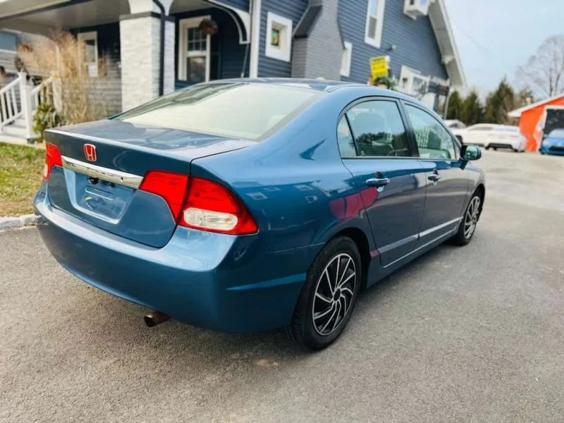 2010 Honda Civic 8th Gen - Image 4 of 12