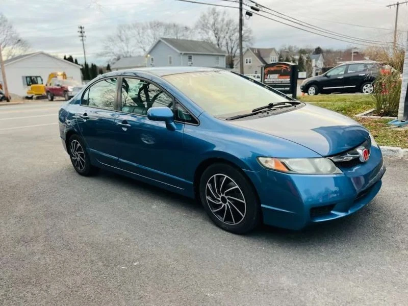 2010 Honda Civic 8th Gen - Image 3 of 12