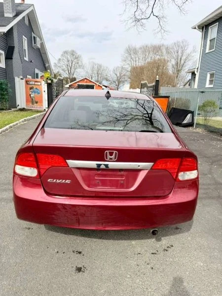 2010 Honda Civic 8th Gen - Image 5 of 12