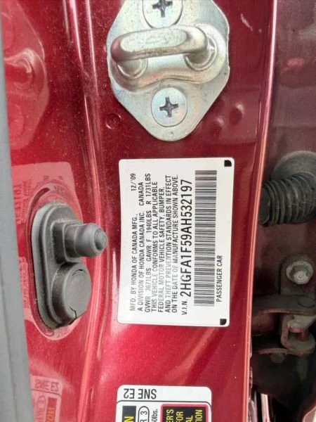 2010 Honda Civic 8th Gen - Image 7 of 12