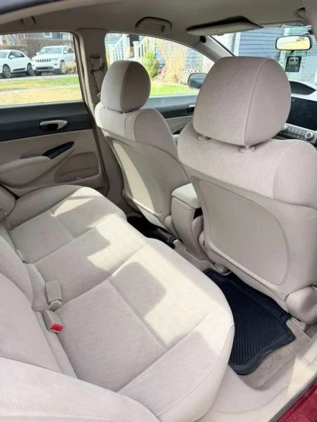2010 Honda Civic 8th Gen - Image 10 of 12