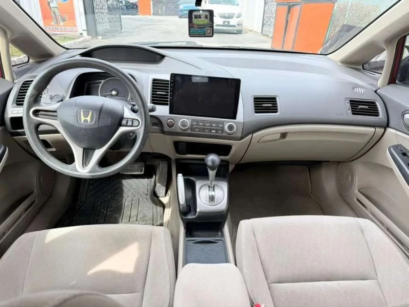 2010 Honda Civic 8th Gen - Image 8 of 12