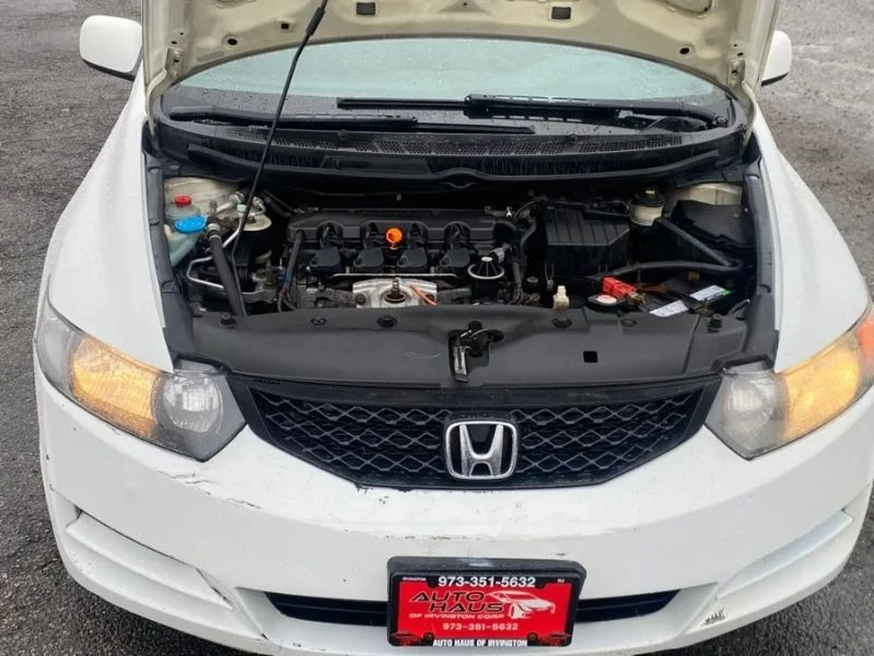 2010 Honda Civic 8th Gen - Image 2 of 12