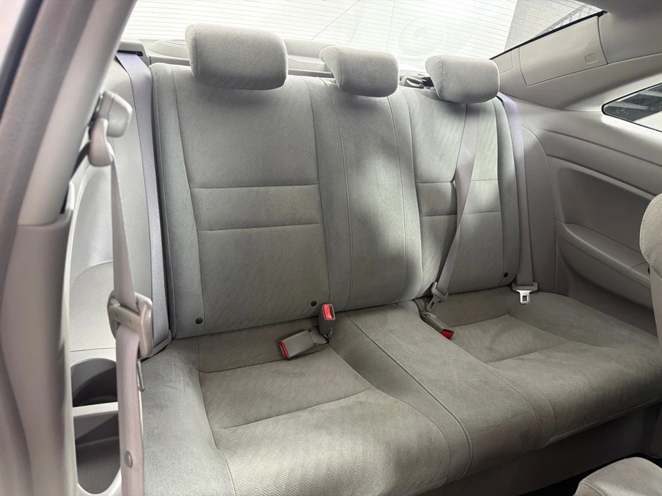 2010 Honda Civic 8th Gen - Image 19 of 23
