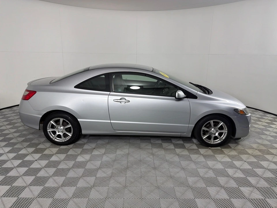 2010 Honda Civic 8th Gen - Image 4 of 23