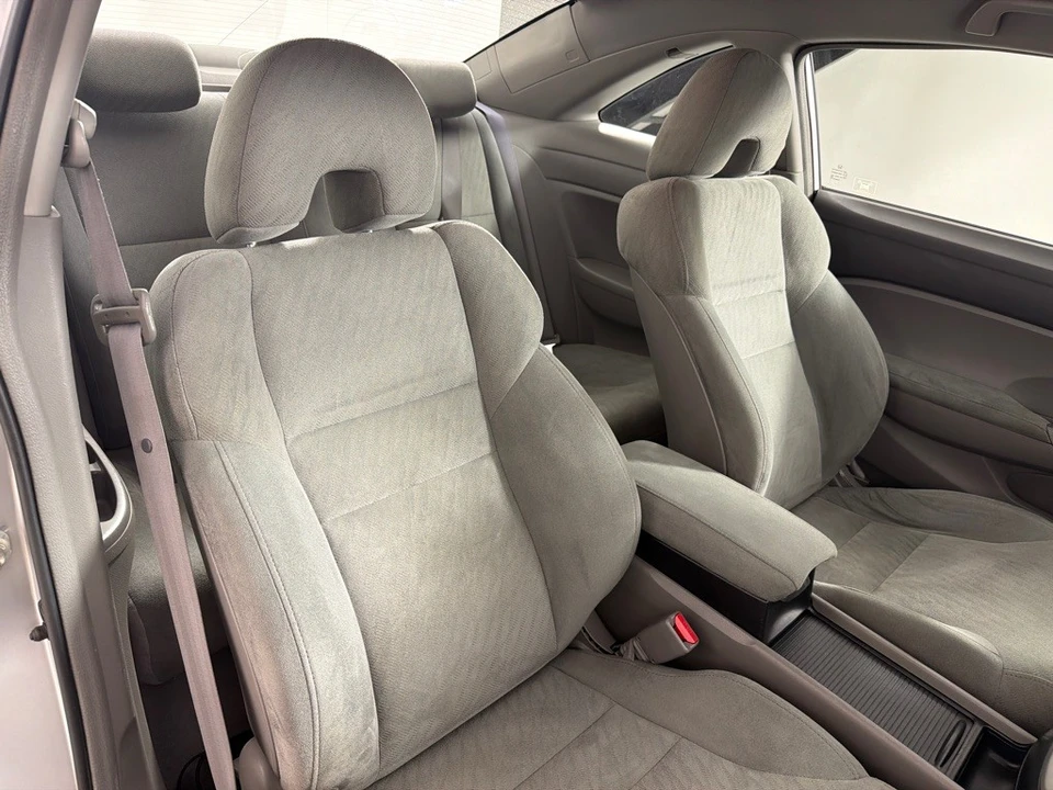 2010 Honda Civic 8th Gen - Image 21 of 23