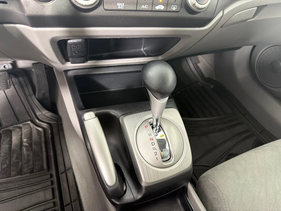 2010 Honda Civic 8th Gen - Image 17 of 23