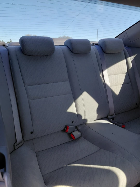 2010 Honda Civic 8th Gen - Image 9 of 12
