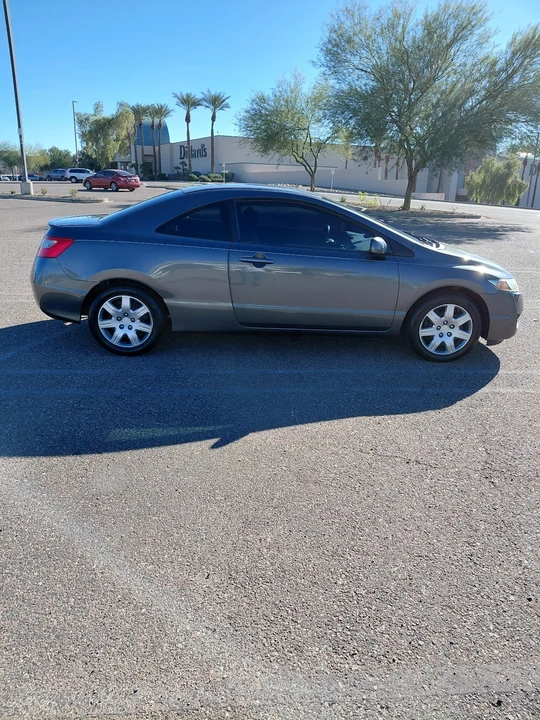 2010 Honda Civic 8th Gen - Image 2 of 12