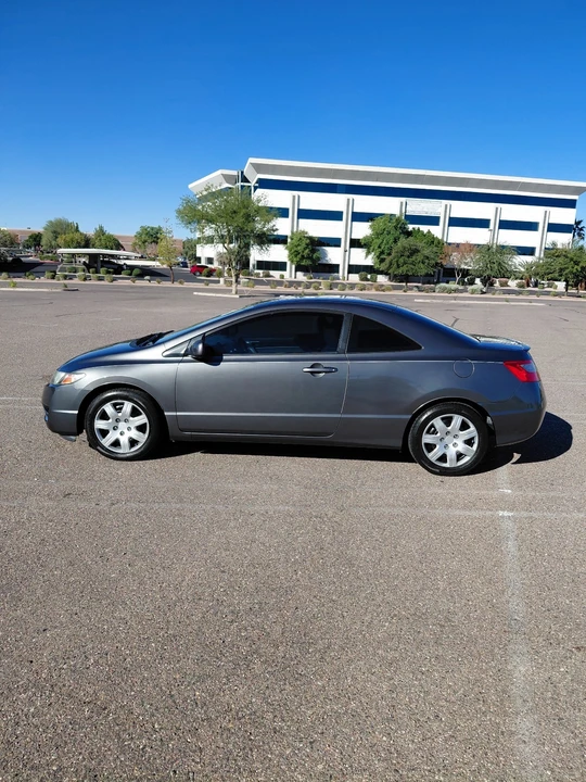 2010 Honda Civic 8th Gen - Image 4 of 12