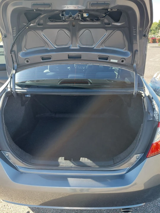 2010 Honda Civic 8th Gen - Image 5 of 12
