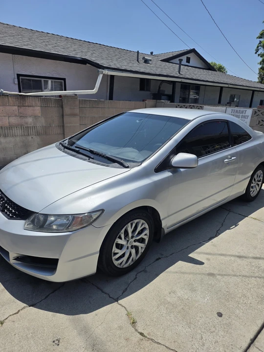 2010 Honda Civic 8th Gen - Image 4 of 5