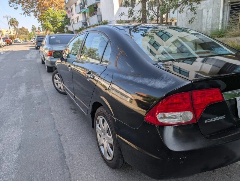 2010 Honda Civic 8th Gen - Image 7 of 12