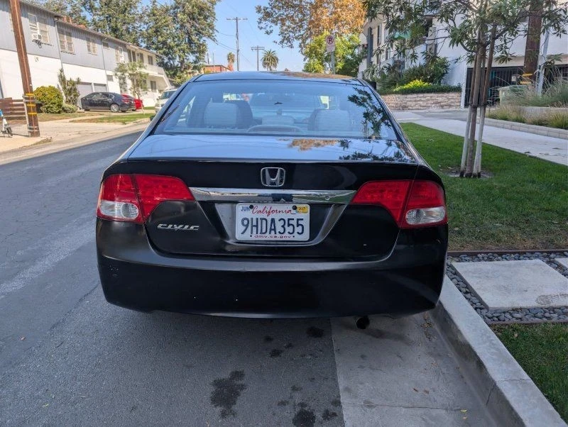 2010 Honda Civic 8th Gen - Image 6 of 12