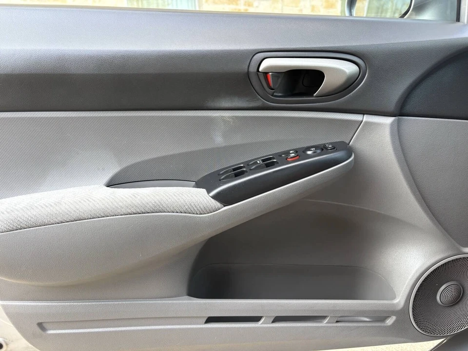 2010 Honda Civic 8th Gen - Image 12 of 19