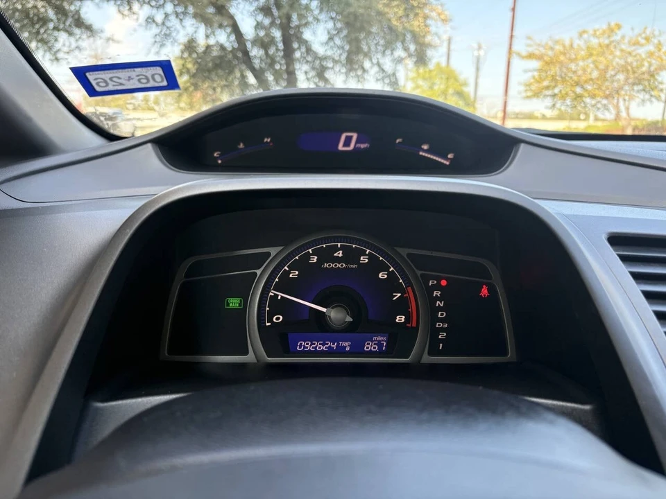 2010 Honda Civic 8th Gen - Image 10 of 19