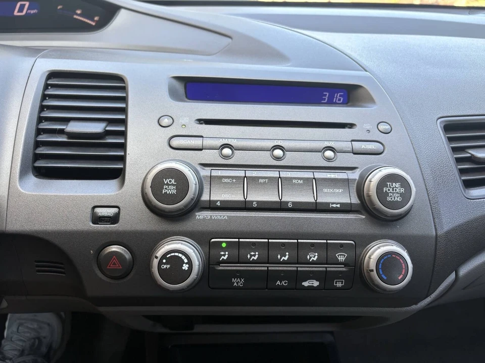 2010 Honda Civic 8th Gen - Image 11 of 19