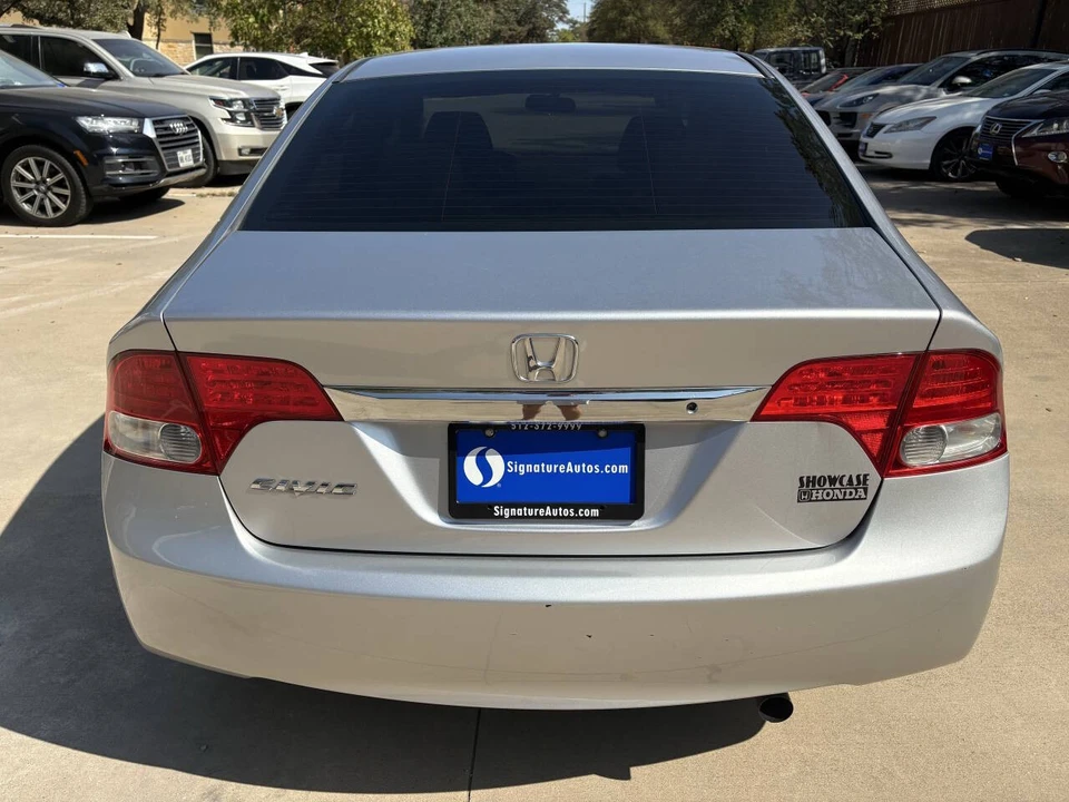 2010 Honda Civic 8th Gen - Image 7 of 19