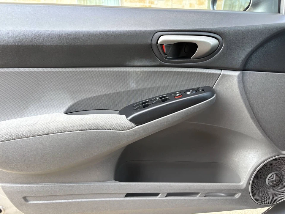 2010 Honda Civic 8th Gen - Image 12 of 19