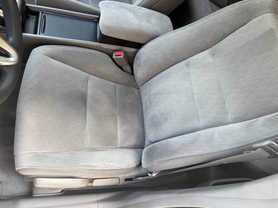 2010 Honda Civic 8th Gen - Image 15 of 19