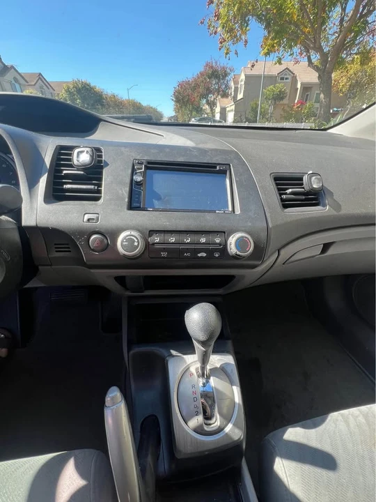 2010 Honda Civic 8th Gen - Image 5 of 12