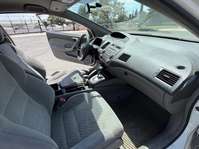 2010 Honda Civic 8th Gen - Image 12 of 15