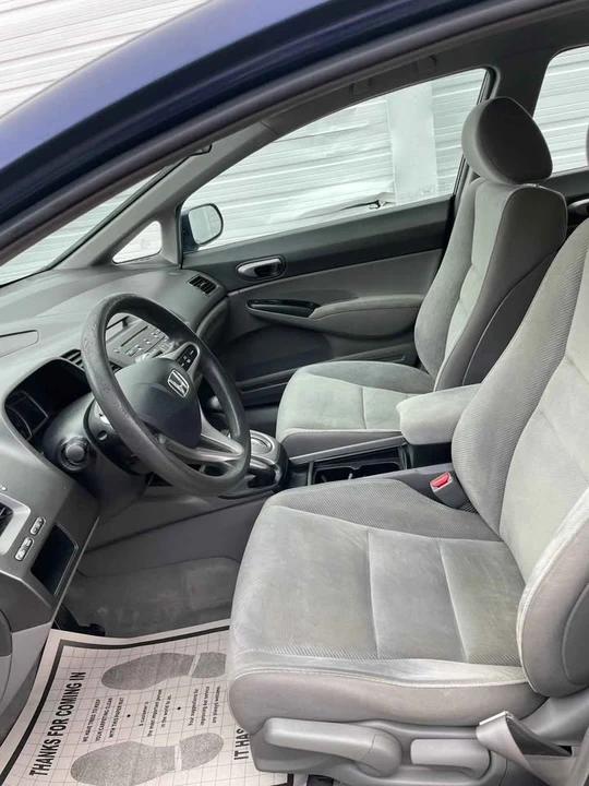 2010 Honda Civic 8th Gen - Image 6 of 9